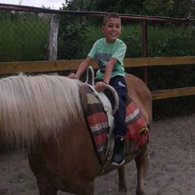 Dječak iz Srbije matičnim ćelijama pobjedio cerebralnu paralizu